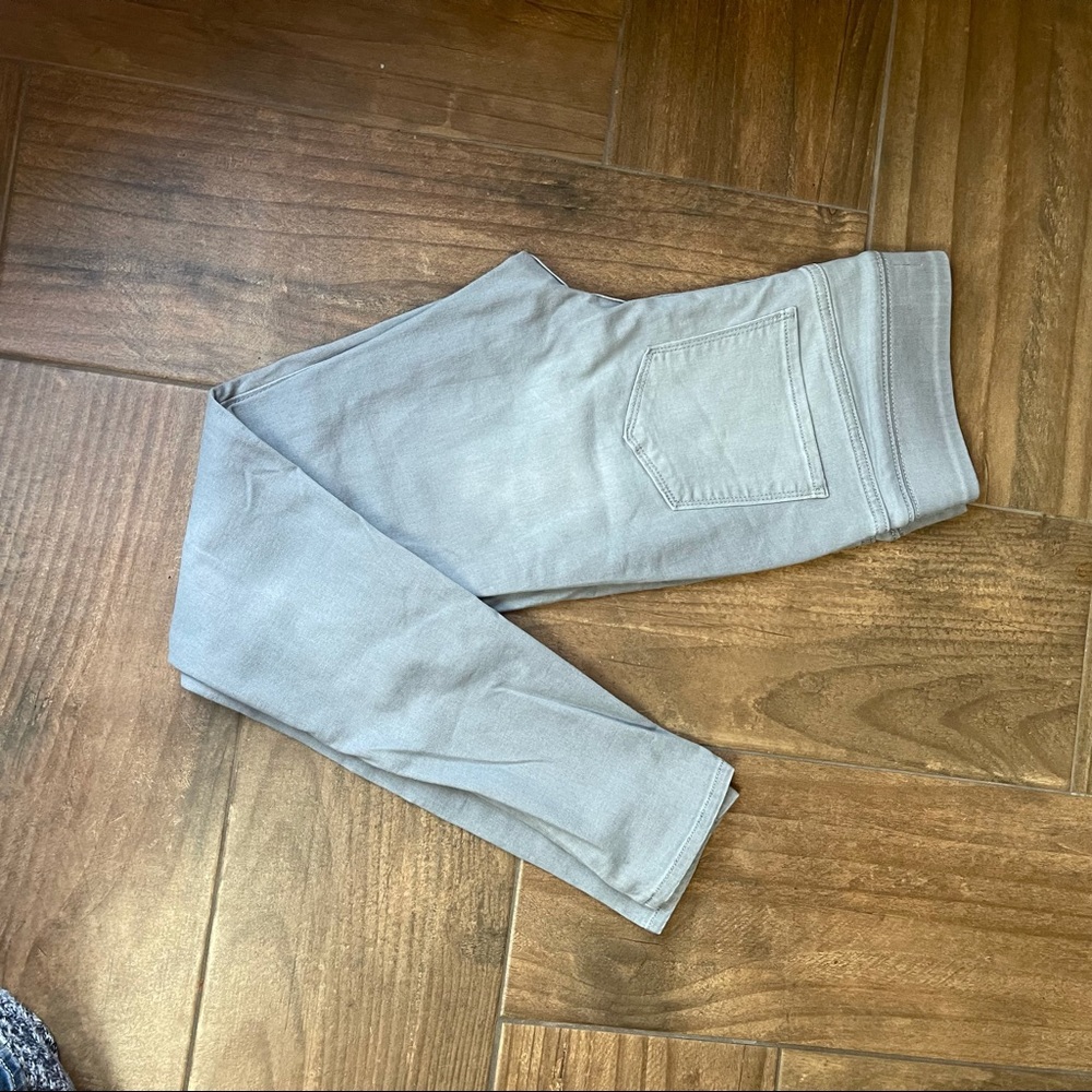Old Navy Rock star mid rise Jeans size 8